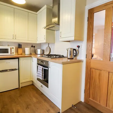 4 Pembroke Street *